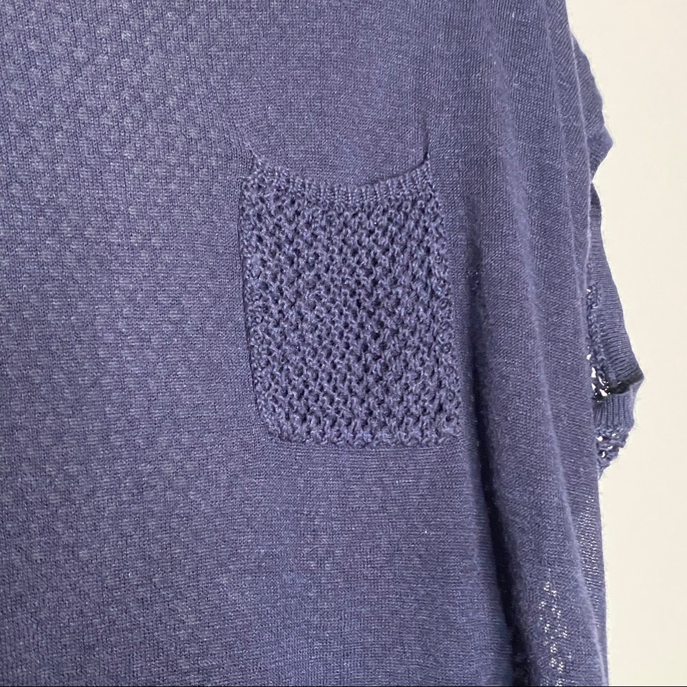 Outback Red Navy Blue Open Knit Back Light Sweater - Picture 6 of 7
